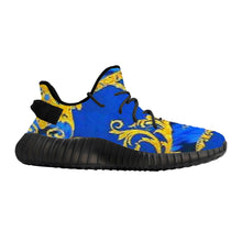 Load image into Gallery viewer, Japanese Breathable Mesh Knit Sneaker - Black
