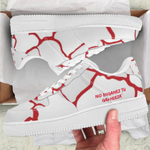 Load image into Gallery viewer, Espanol Low Top Unisex Sneaker
