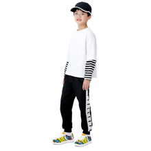 Load image into Gallery viewer, Kids Sneakers
