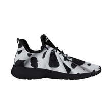 Load image into Gallery viewer, Lightweight Mesh Knit Sneaker - Black
