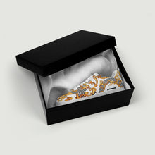Load image into Gallery viewer, Hindi Low Top Unisex Sneaker
